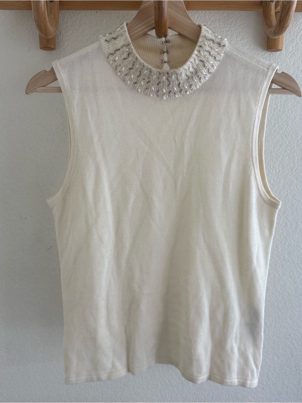 Vintage 90s elegant minimalist Cream knit Sleeveless Top Embellished beaded